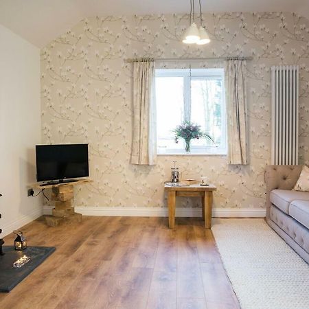 Thrush Nest Cottages - Wren Cottage Sleeps 4, 2 Bedrooms & Stable Cottage Sleeps 2, 1 Bedroom York Bagian luar foto