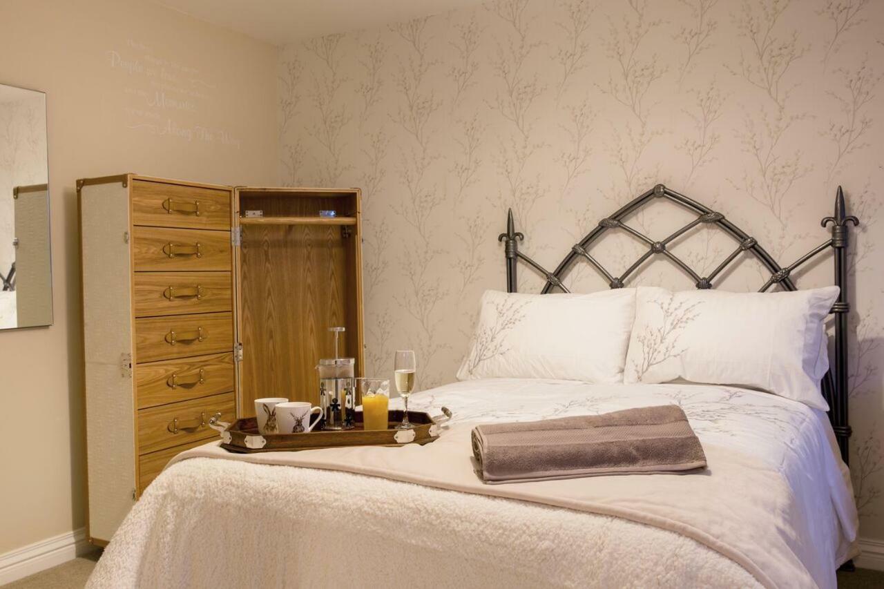 Thrush Nest Cottages - Wren Cottage Sleeps 4, 2 Bedrooms & Stable Cottage Sleeps 2, 1 Bedroom York Bagian luar foto