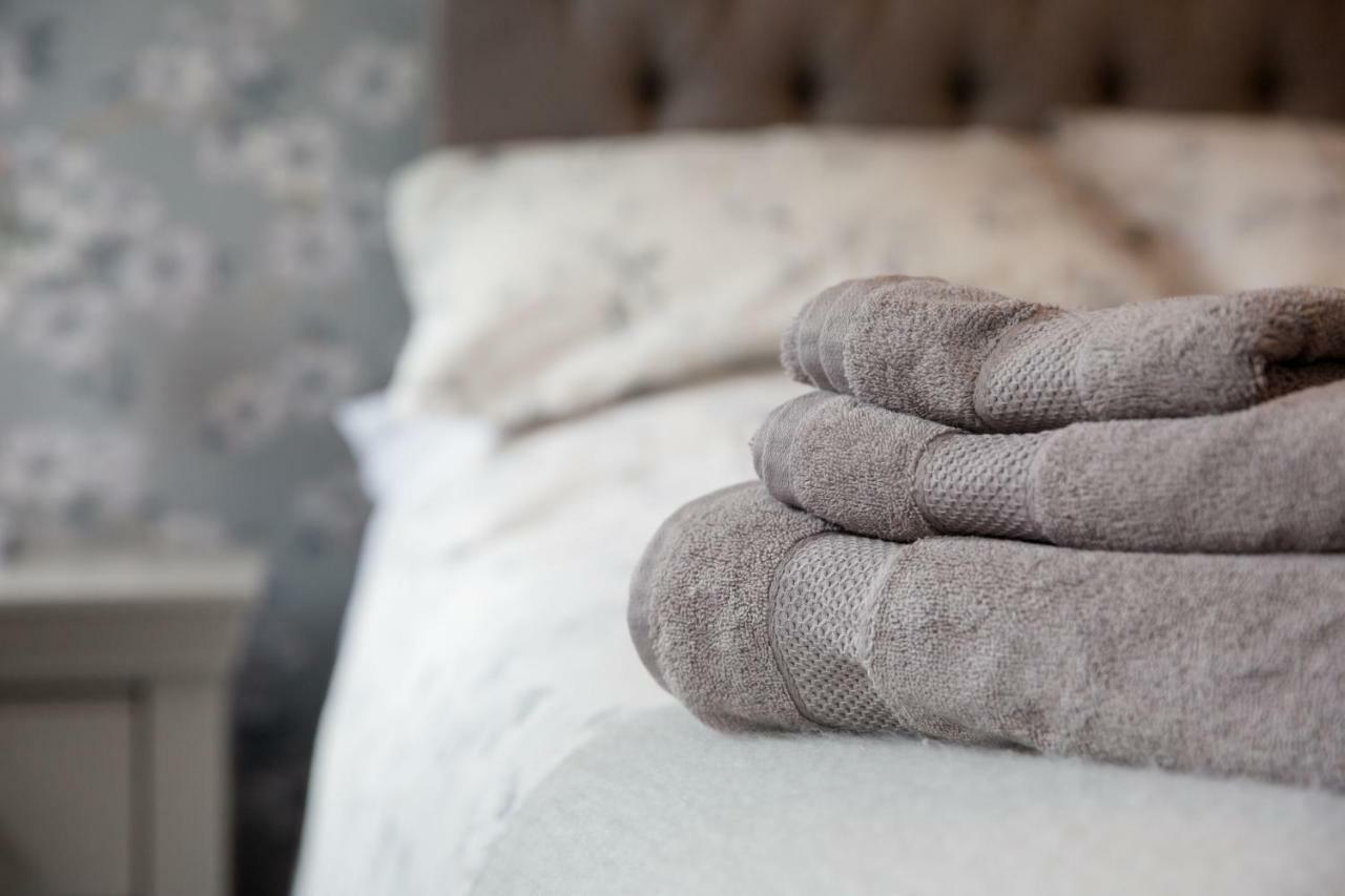 Thrush Nest Cottages - Wren Cottage Sleeps 4, 2 Bedrooms & Stable Cottage Sleeps 2, 1 Bedroom York Bagian luar foto