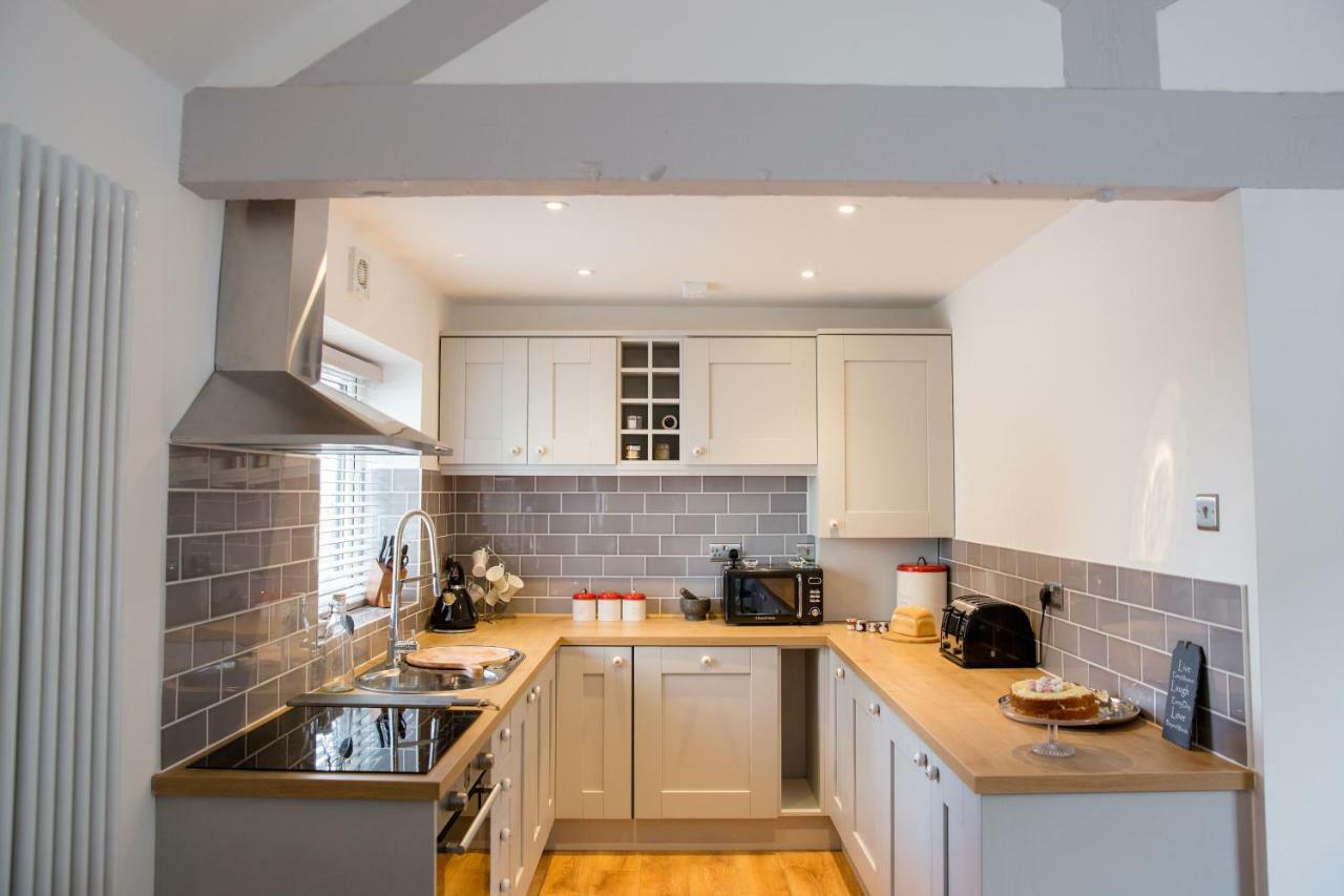 Thrush Nest Cottages - Wren Cottage Sleeps 4, 2 Bedrooms & Stable Cottage Sleeps 2, 1 Bedroom York Bagian luar foto