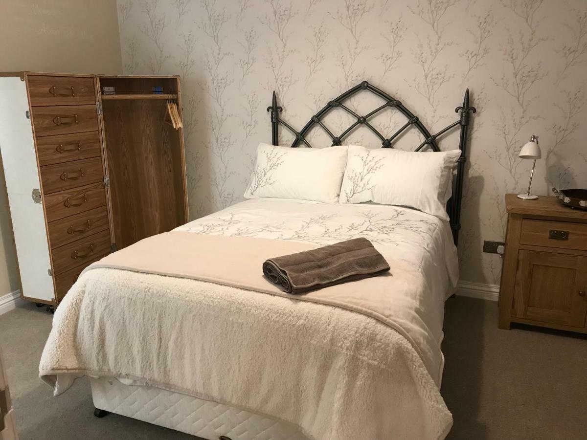 Thrush Nest Cottages - Wren Cottage Sleeps 4, 2 Bedrooms & Stable Cottage Sleeps 2, 1 Bedroom York Bagian luar foto
